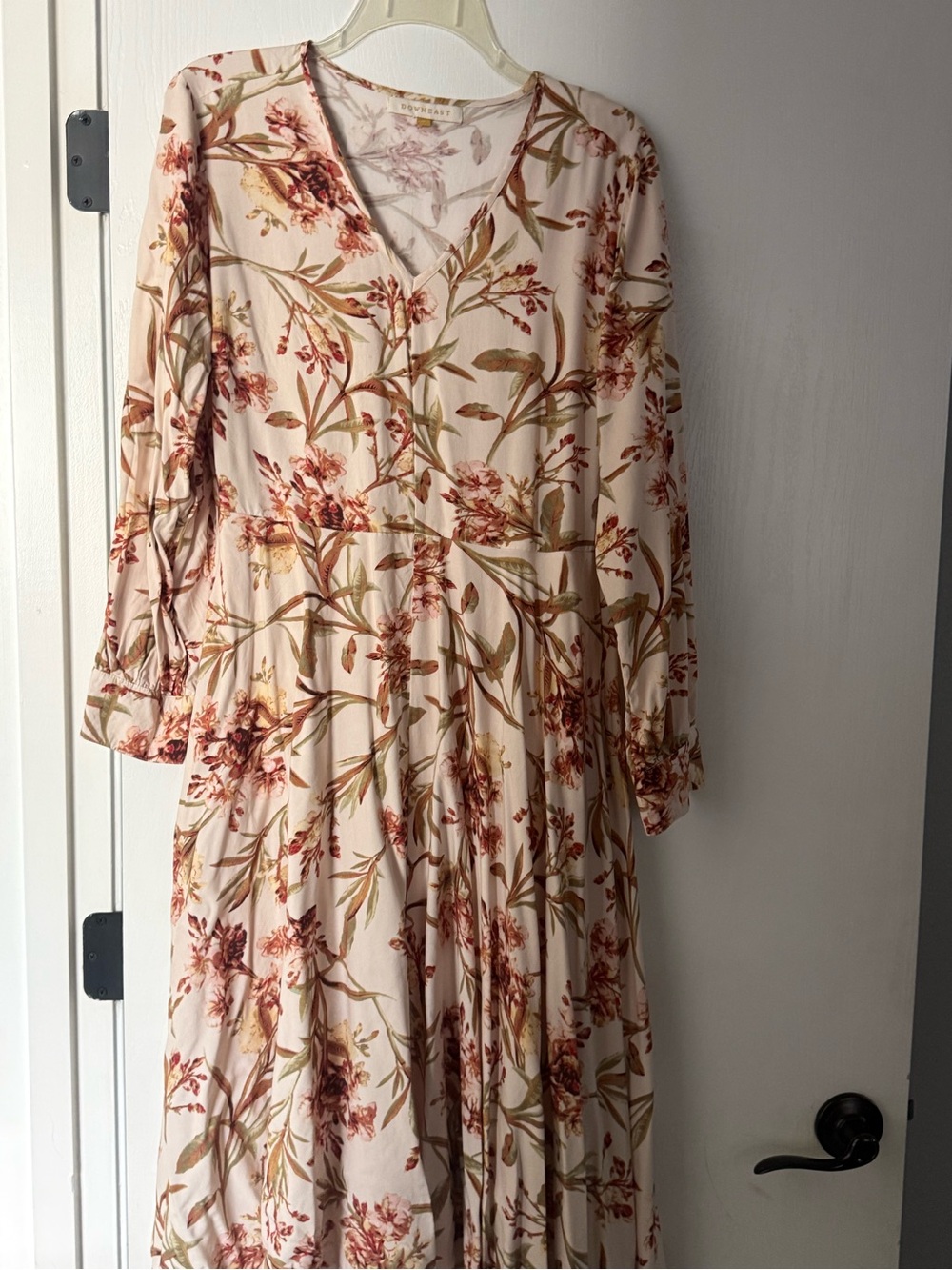 Women's Floral V-Neck Long Sleeve Dress in Cream and Rust